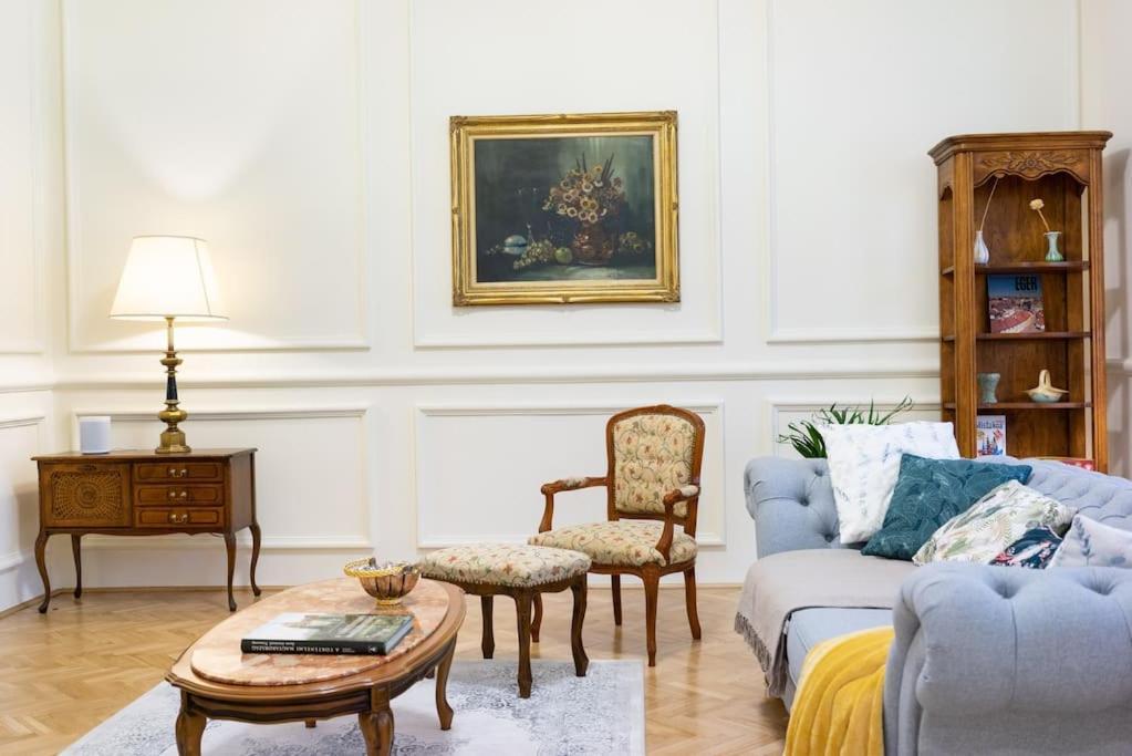 Kastely Apartman Eğri Dış mekan fotoğraf