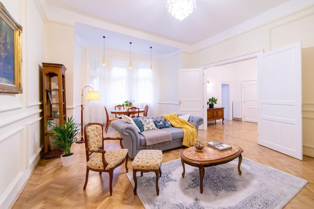 Kastely Apartman Eğri Dış mekan fotoğraf