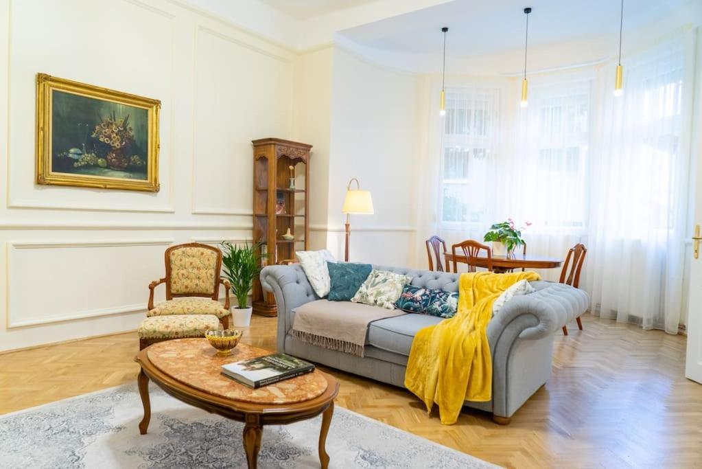 Kastely Apartman Eğri Dış mekan fotoğraf